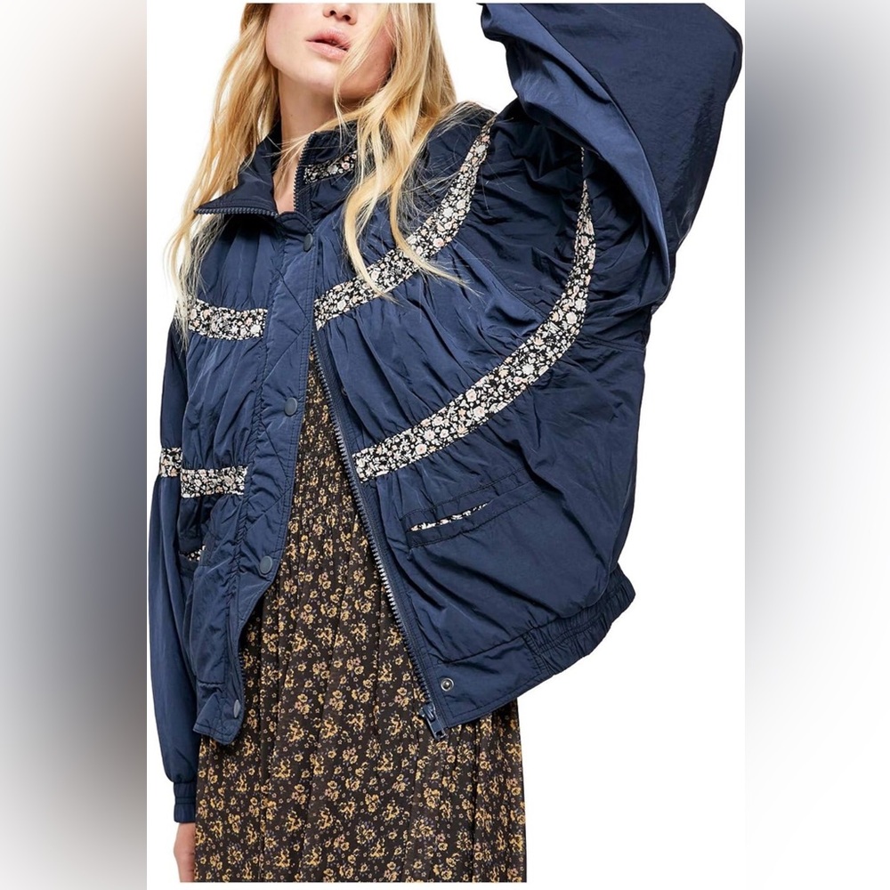 We The Free Womens On My Mind Winter Oversize Bomber Jacket Navy XS Free People